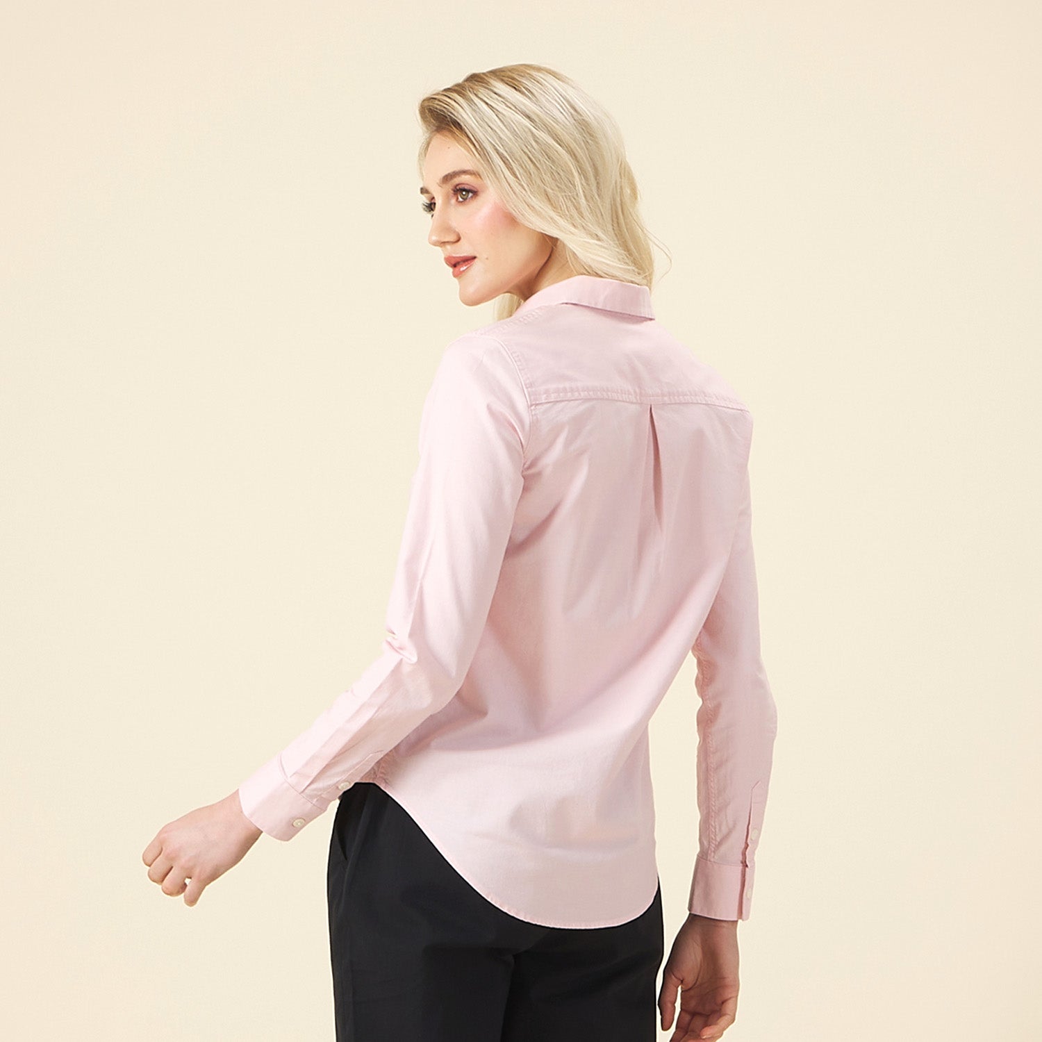 GIORDANO Women's Frog Stretch Oxford Acute Collar Long Sleeves Slim Fit Shirt (05345022)