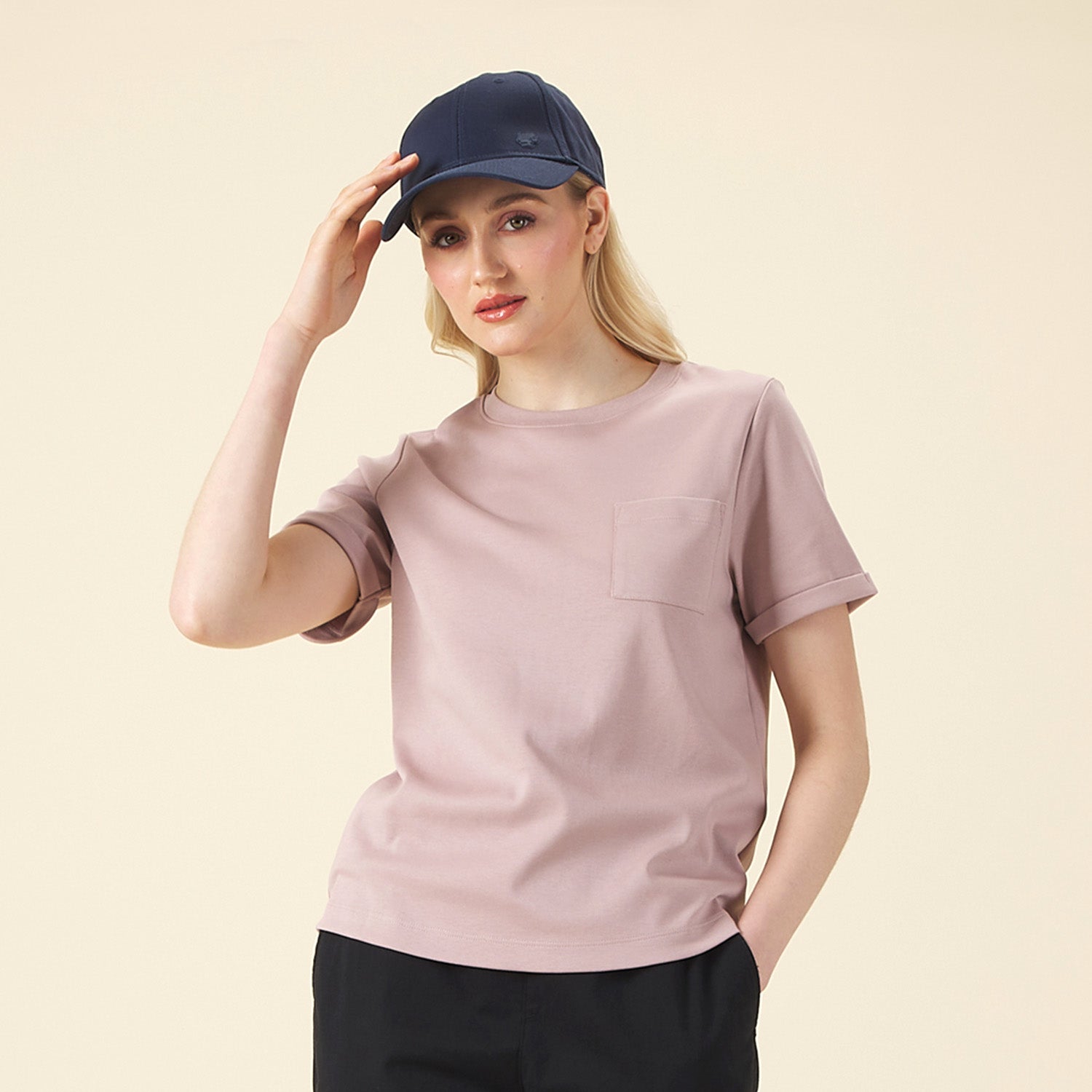 GIORDANO Women's Cotton Crew Neck Comfort Fit Pocket Resistant Tee (05325203)