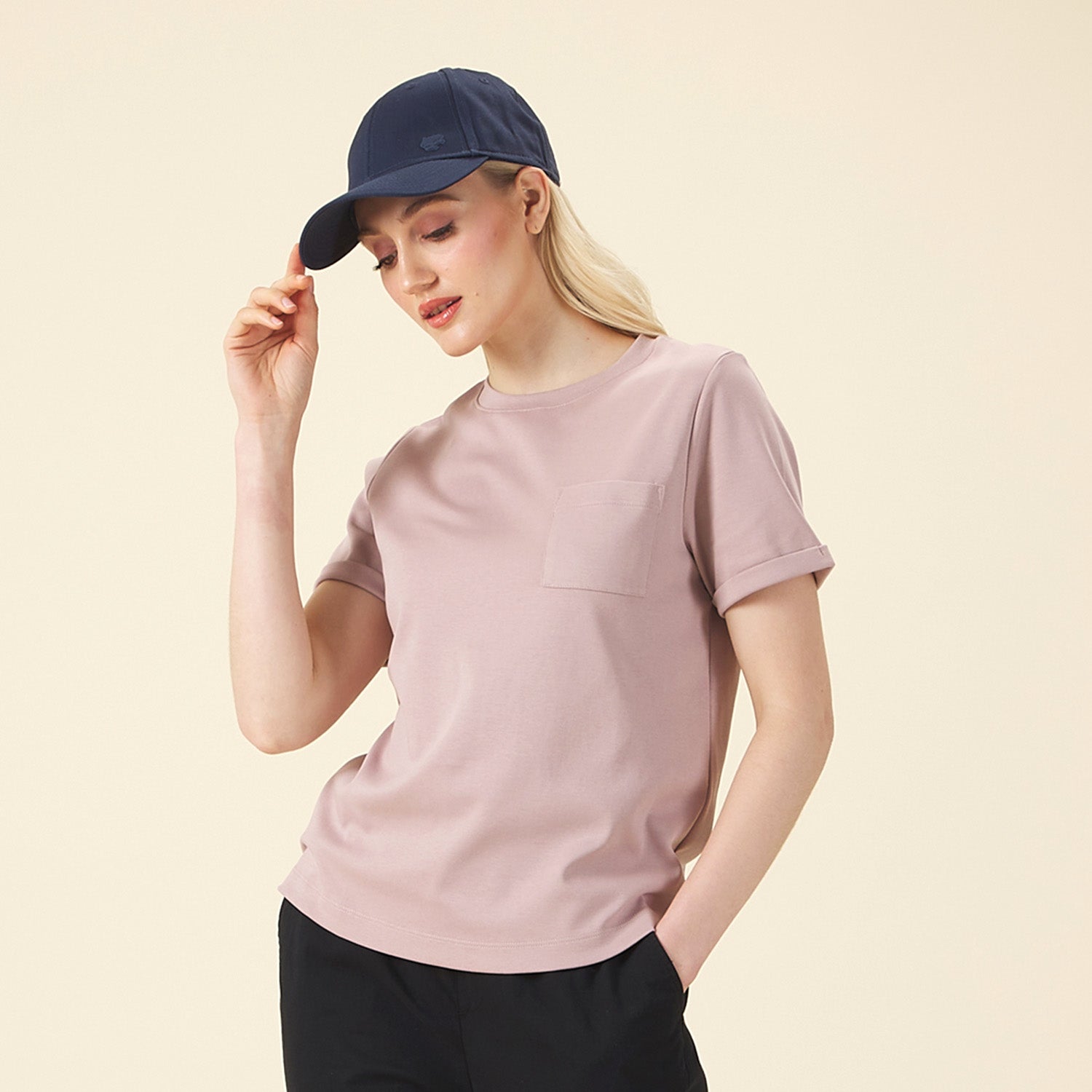 GIORDANO Women's Cotton Crew Neck Comfort Fit Pocket Resistant Tee (05325203)