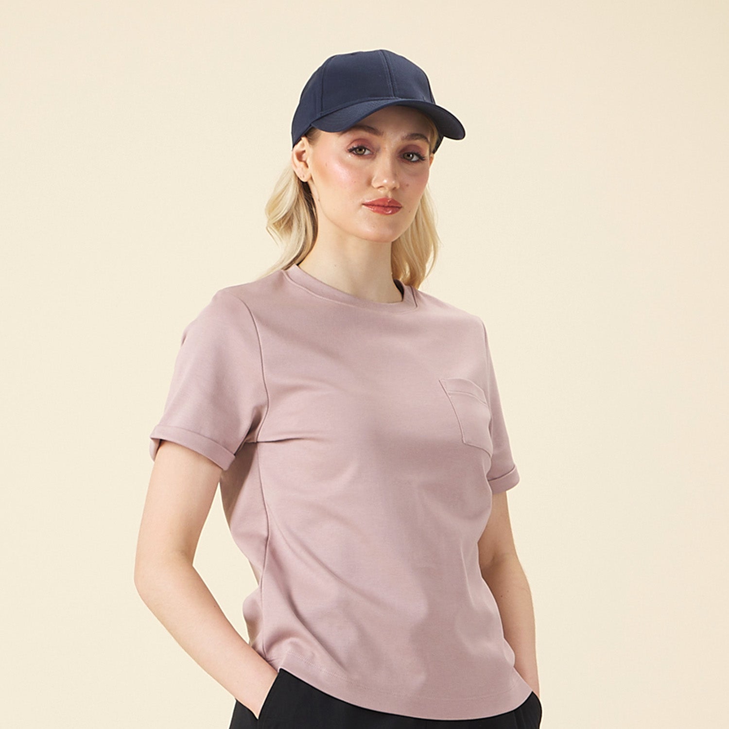 GIORDANO Women's Cotton Crew Neck Comfort Fit Pocket Resistant Tee (05325203)
