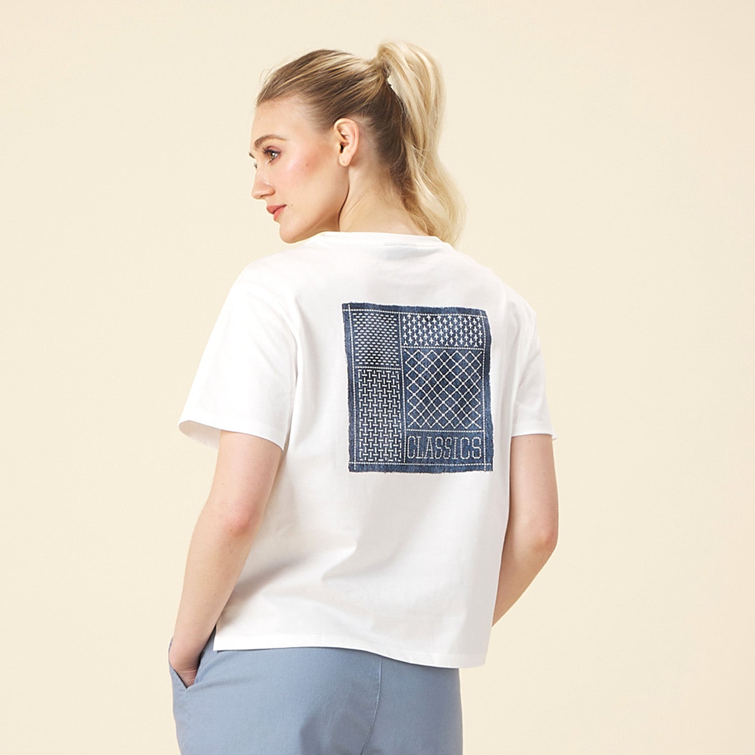 GIORDANO Women's Blue Classics Crew Neck Boyfriend Fit Printed Tee (05395206)