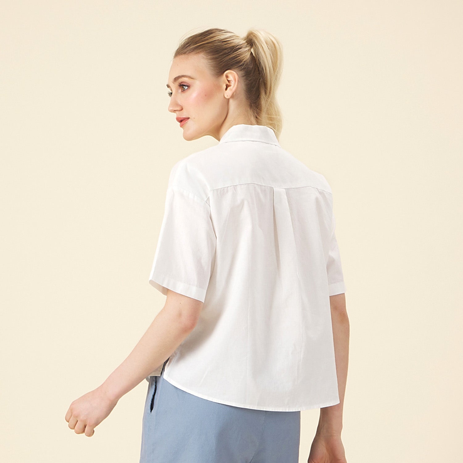 GIORDANO Women's Cotton Linen Notch Collar Short Sleeves Loose Fit Shirt (05345213)