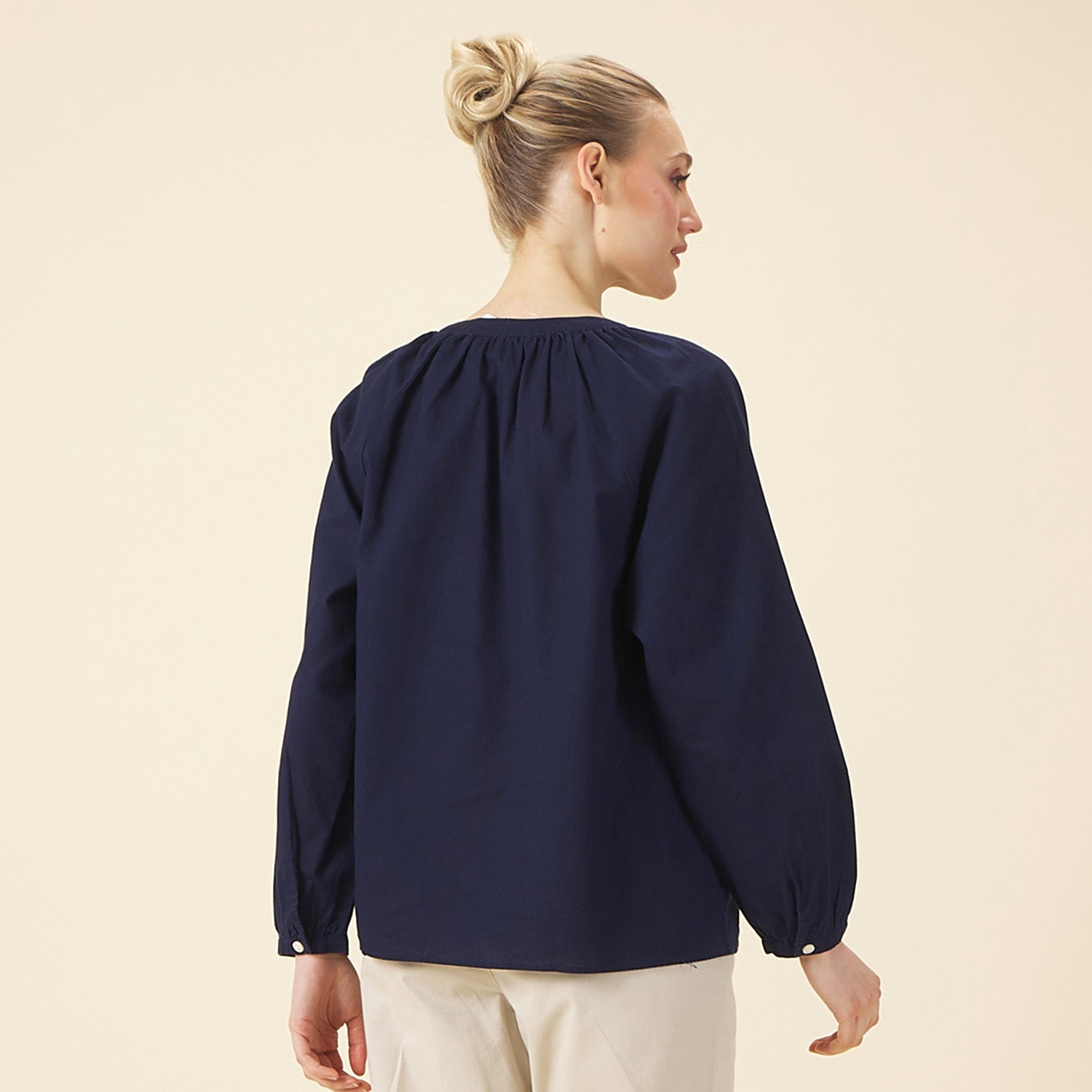 GIORDANO Women's Cotton Linen V-Neck Long Sleeves Loose Fit Half Placket Shirt (05345214)