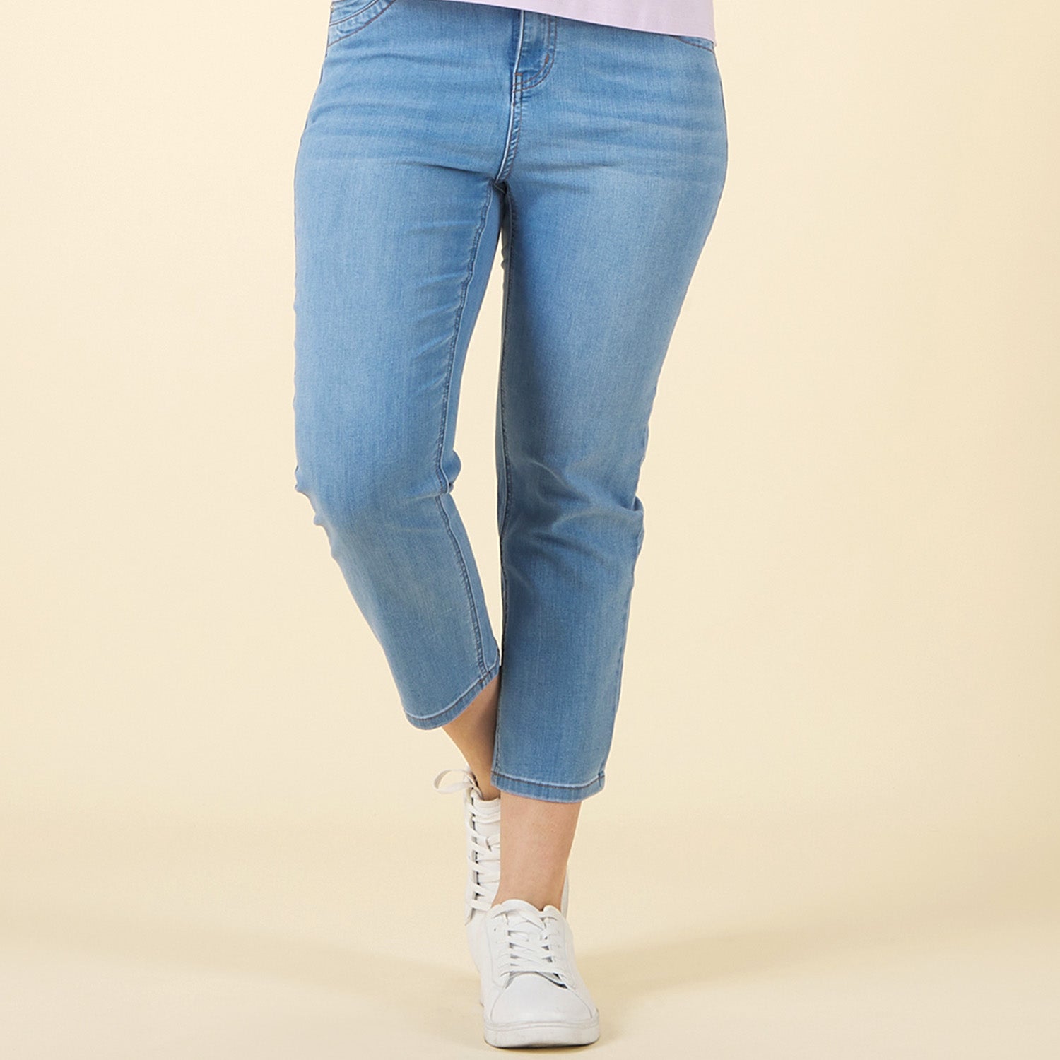 GIORDANO Women's High Waist Regular Straight Denim Pants (05425010)