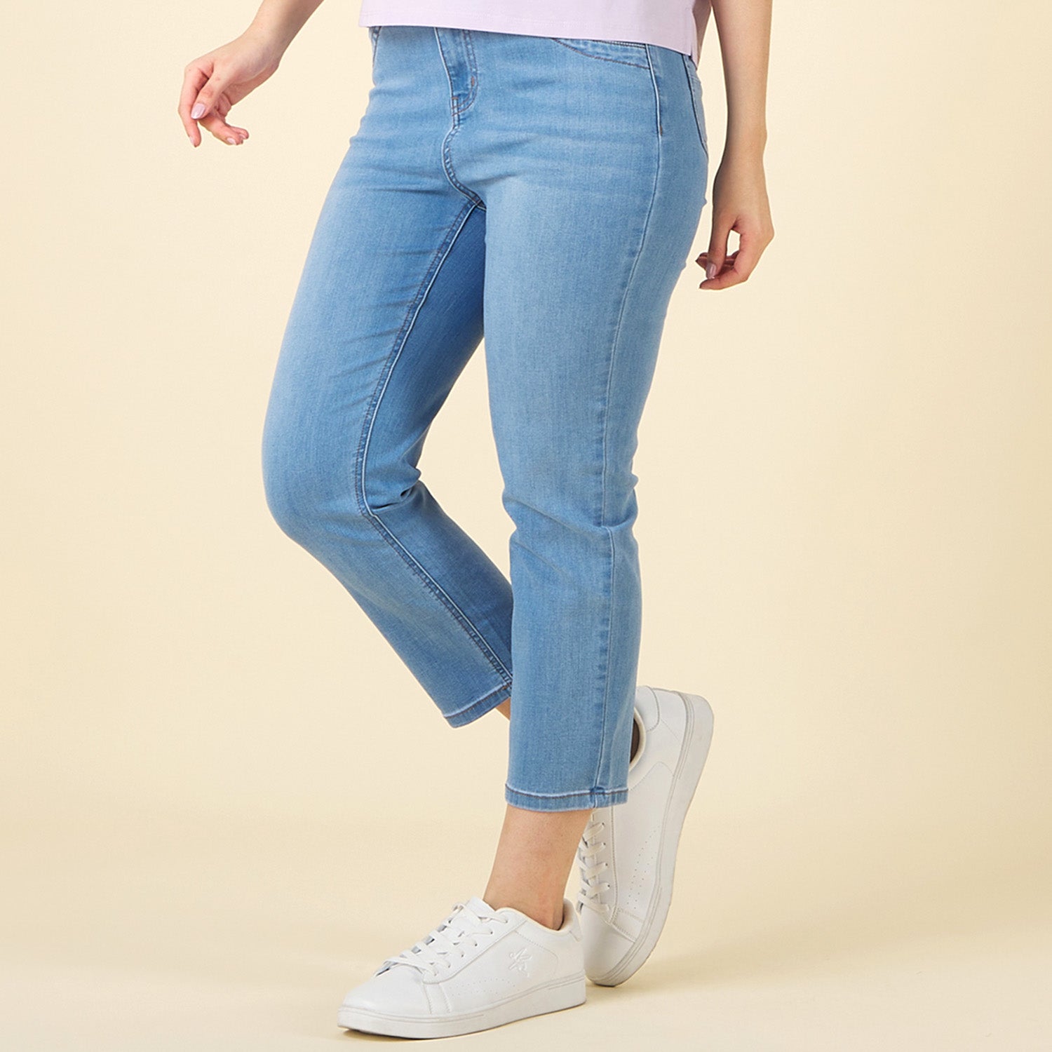 GIORDANO Women's High Waist Regular Straight Denim Pants (05425010)