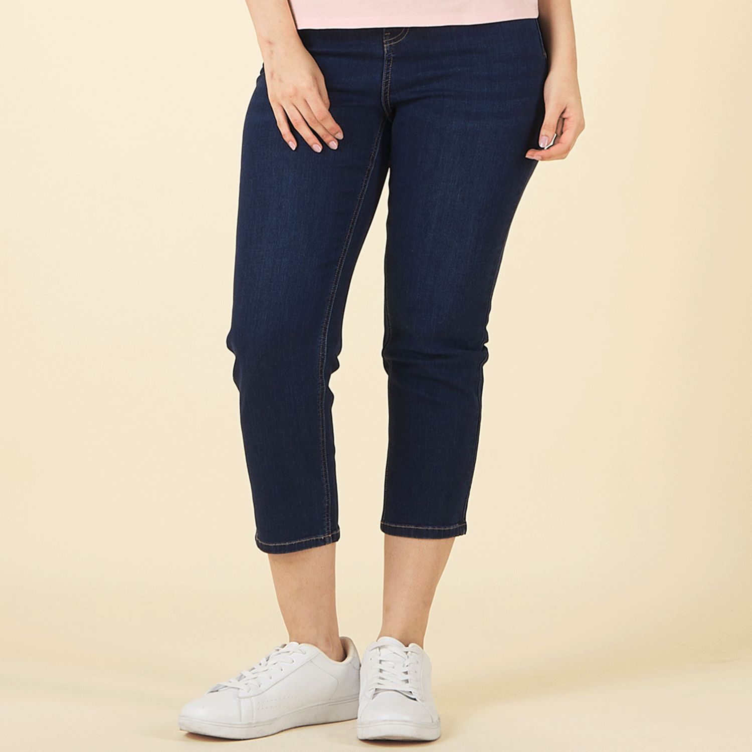 GIORDANO Women's High Waist Regular Straight Denim Pants (05425010)