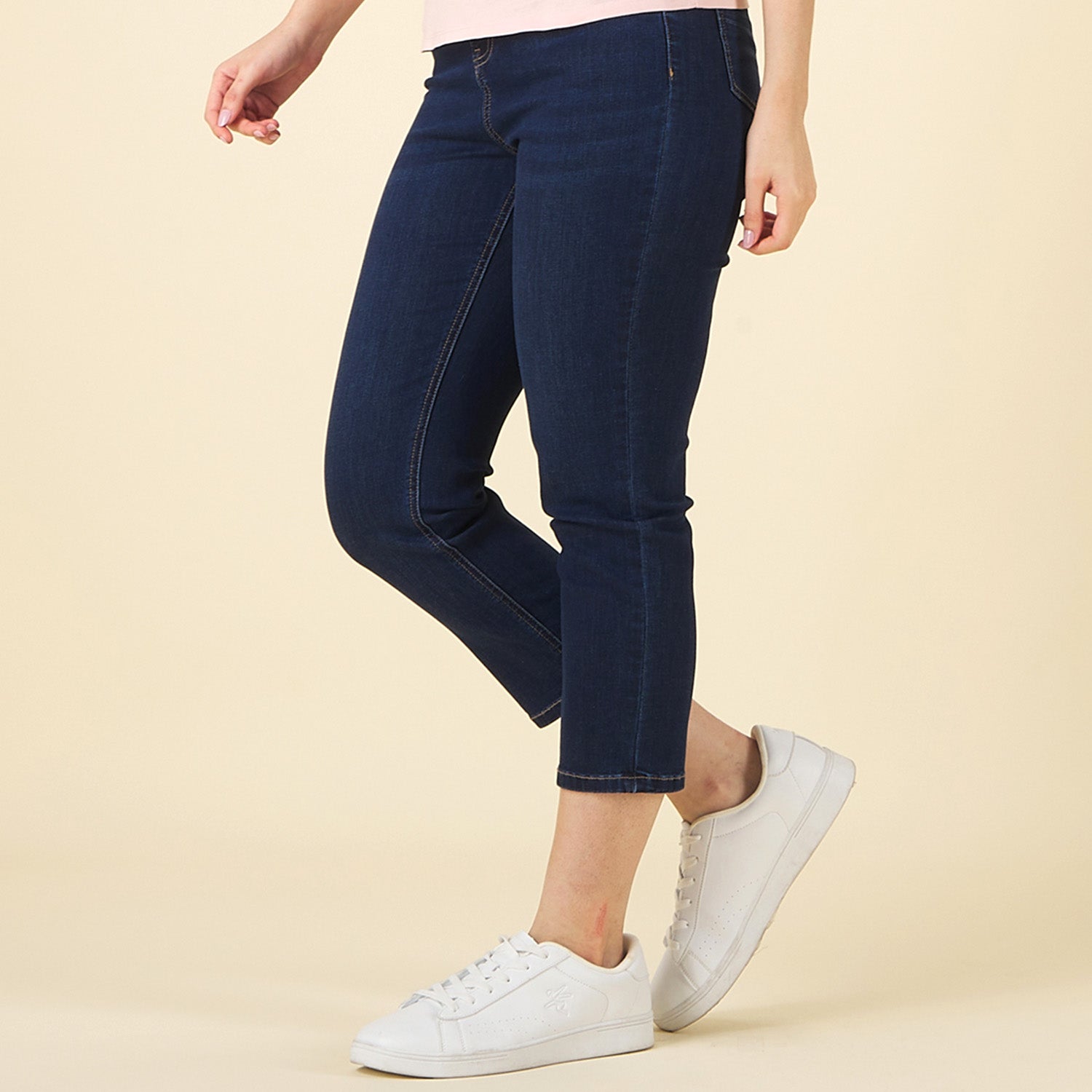 GIORDANO Women's High Waist Regular Straight Denim Pants (05425010)