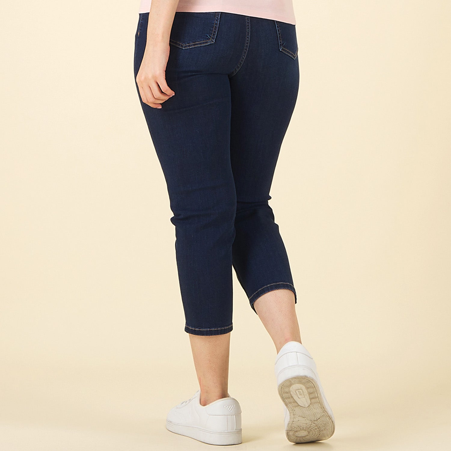 GIORDANO Women's High Waist Regular Straight Denim Pants (05425010)