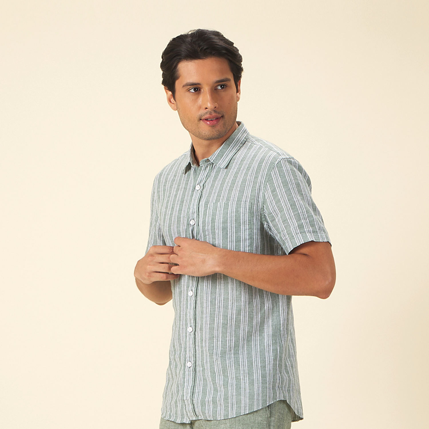 GIORDANO Men's Linen Cotton Poplin Short Sleeves Stripe Shirt (01045242)