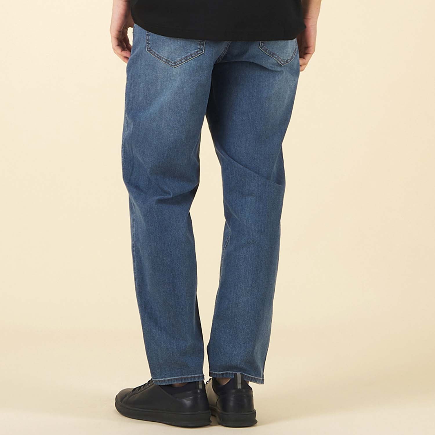 GIORDANO Men's Denim Mid Rise Regular Tapered Jeans (01115015)