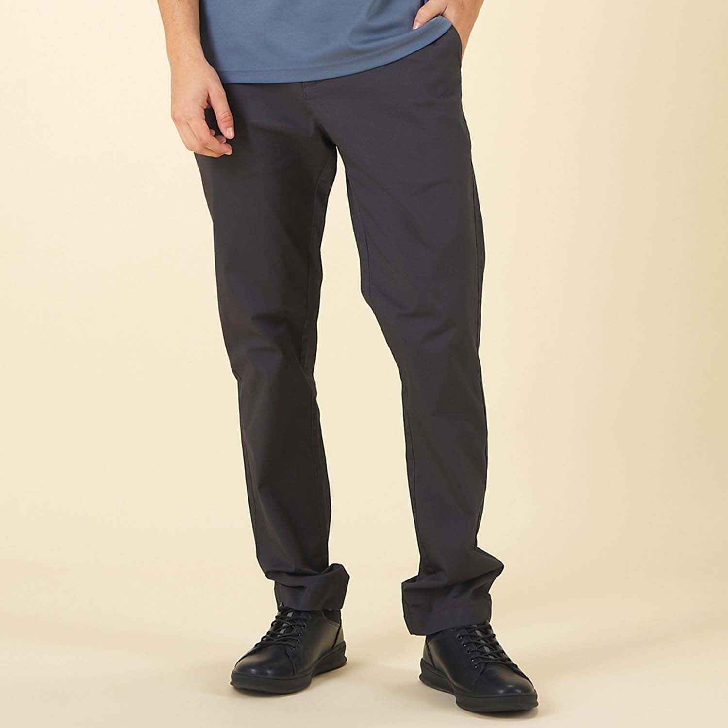 GIORDANO Men's Twill Mid Rise Regular Tapered Khaki Pants (01115010)