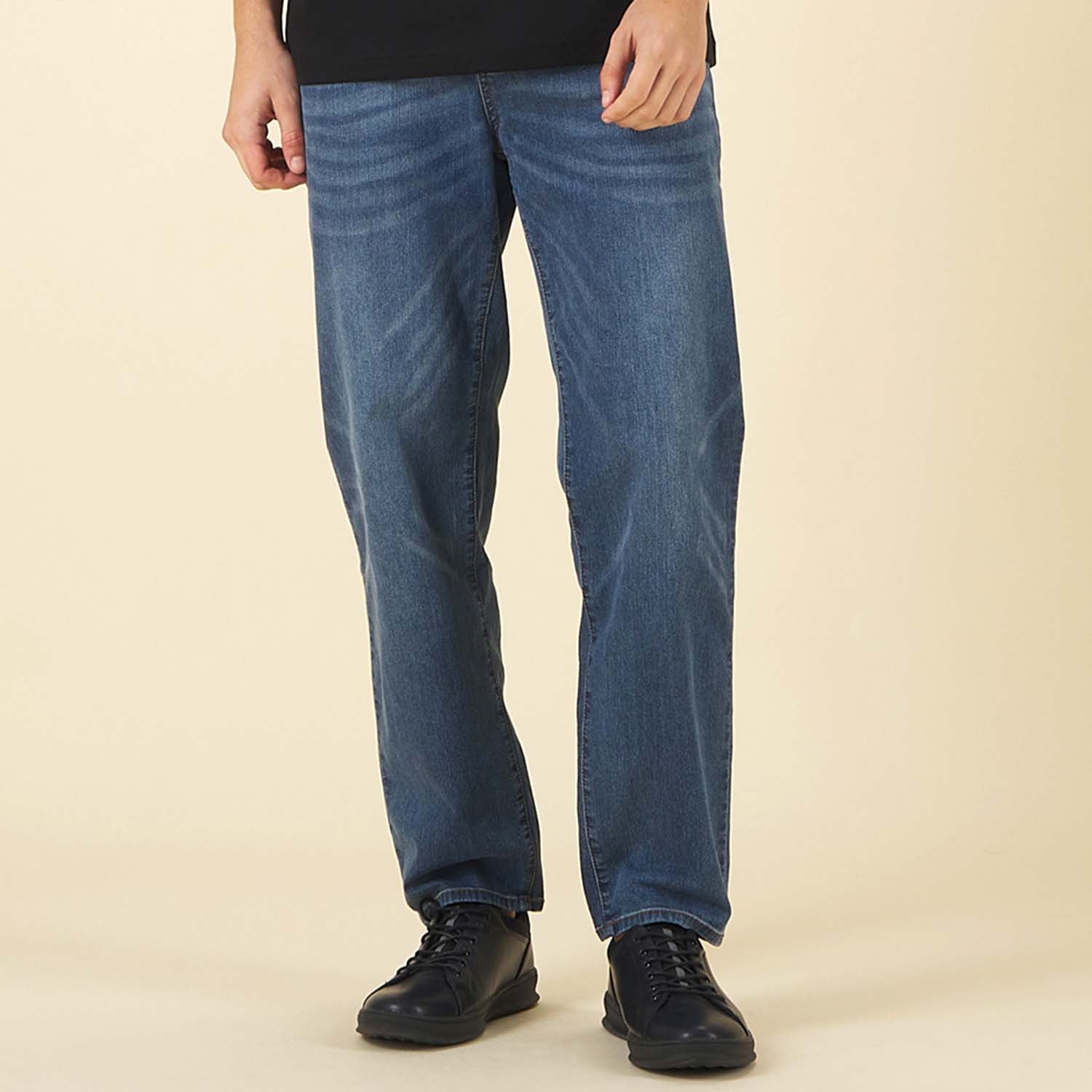 GIORDANO Men's Denim Mid Rise Regular Tapered Jeans (01115015)