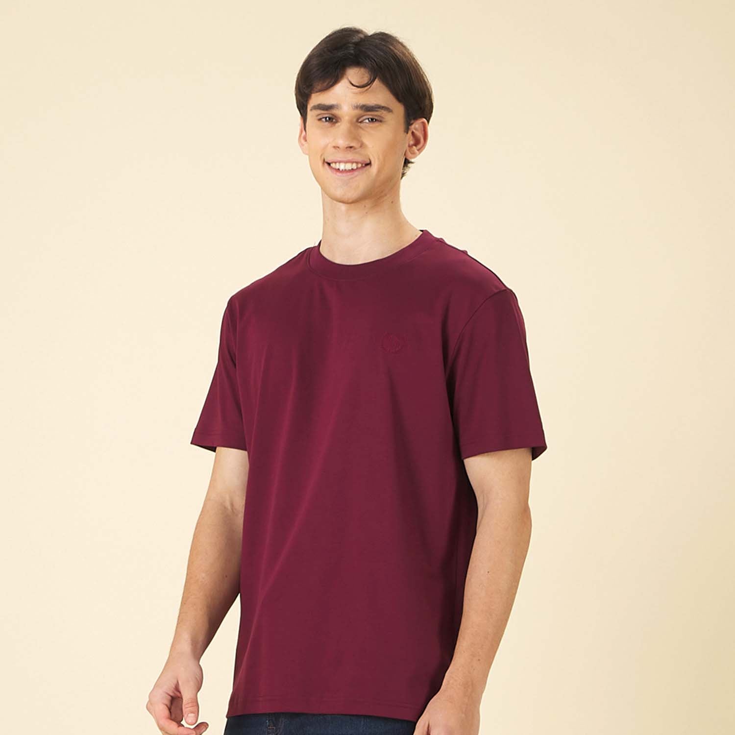 GIORDANO Men's Liquid Touch Crew Neck Tee (01025802)