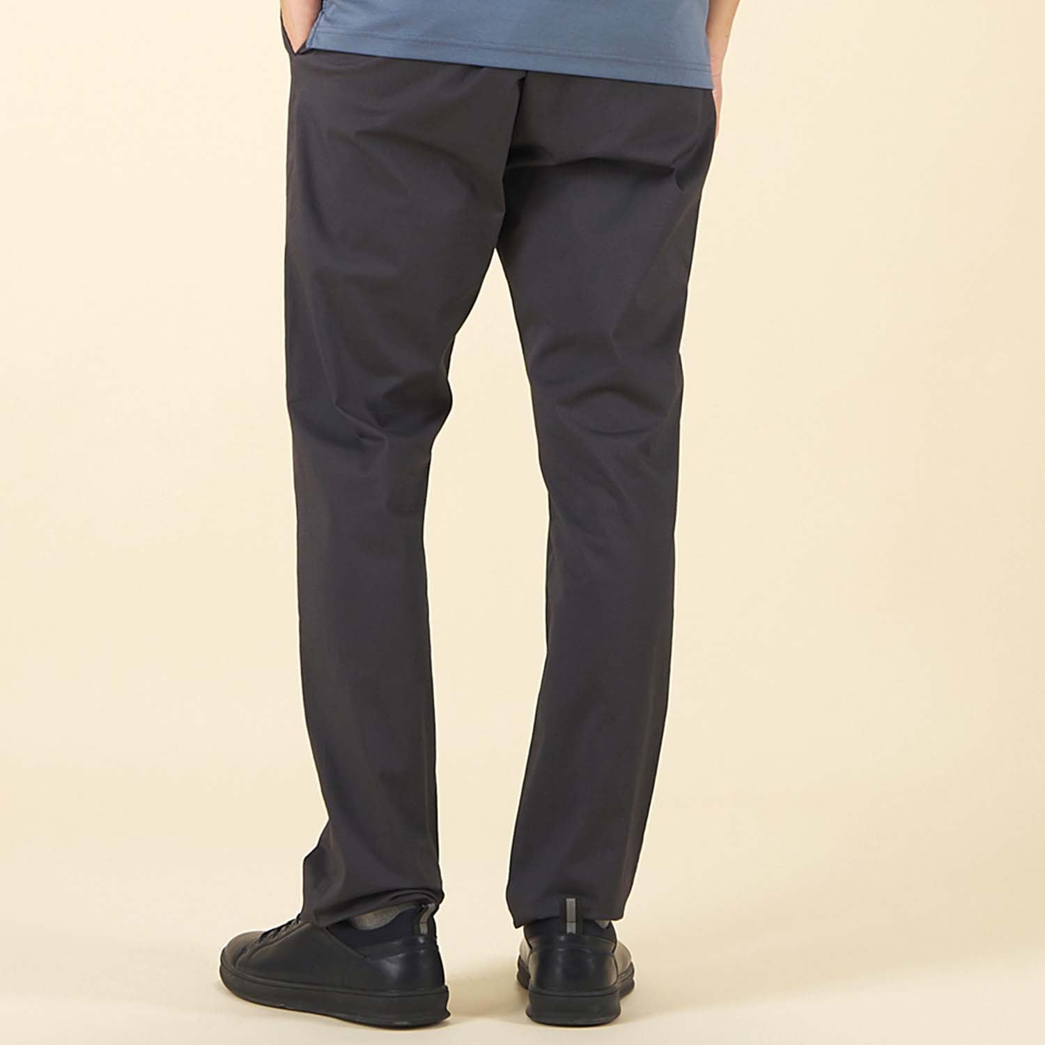 GIORDANO Men's Twill Mid Rise Regular Tapered Khaki Pants (01115010)