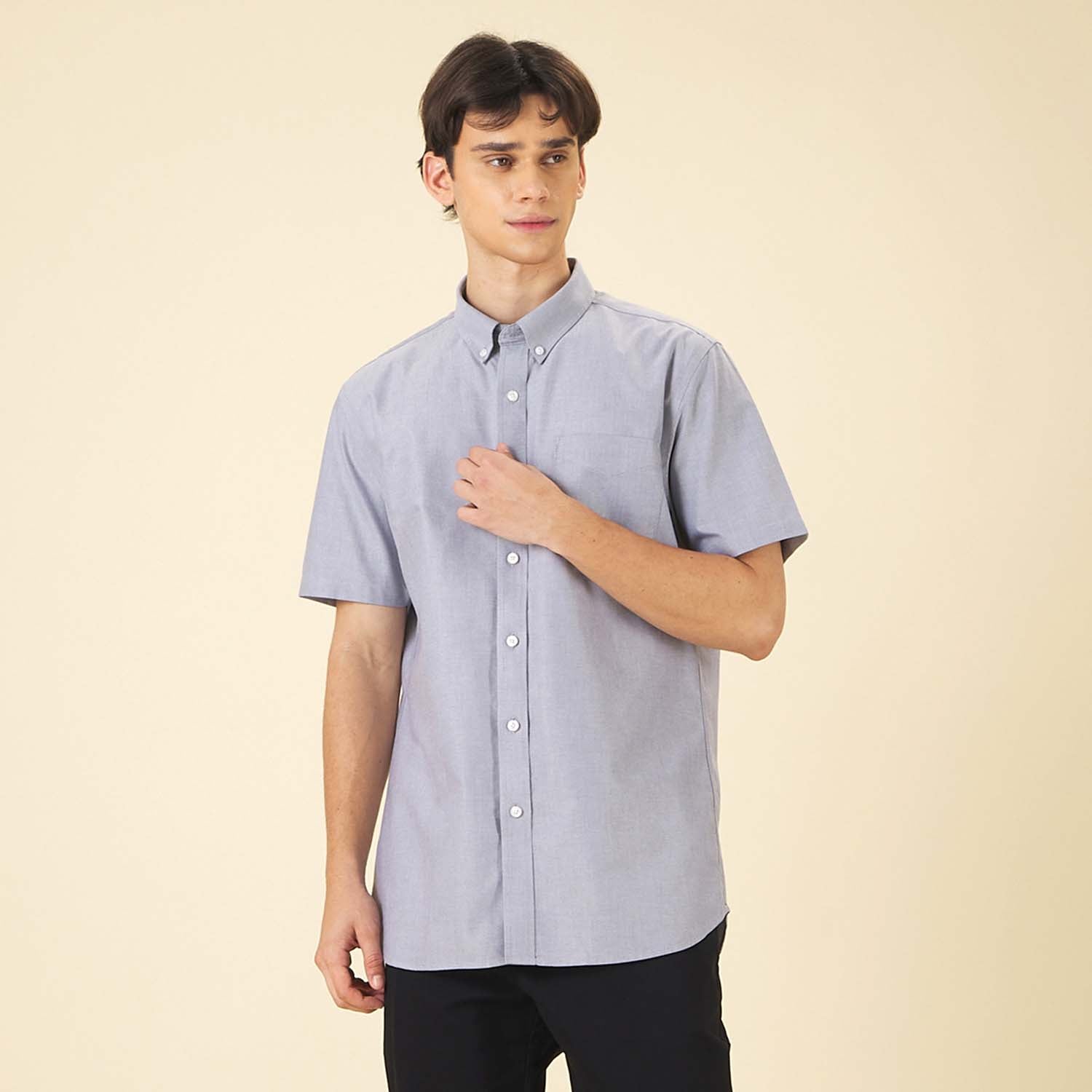 GIORDANO Men's Cotton Wrinkle Free Short Sleeves Oxford Shirt (01045208)