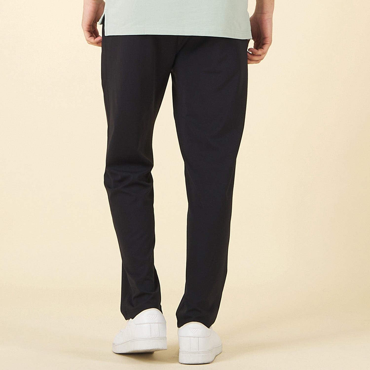 GIORDANO Men's Mid Rise Slim Straight Jogger Pants (01115130)