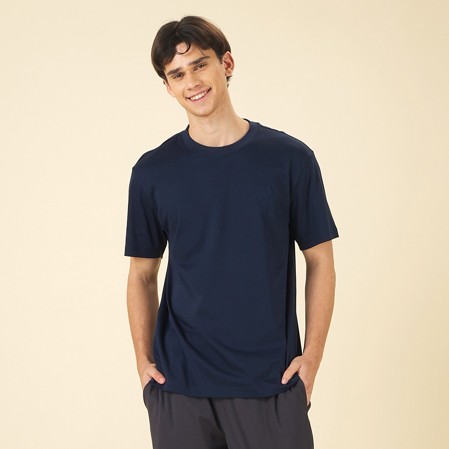 GIORDANO Men's Liquid Touch Crew Neck Tee (01025802)