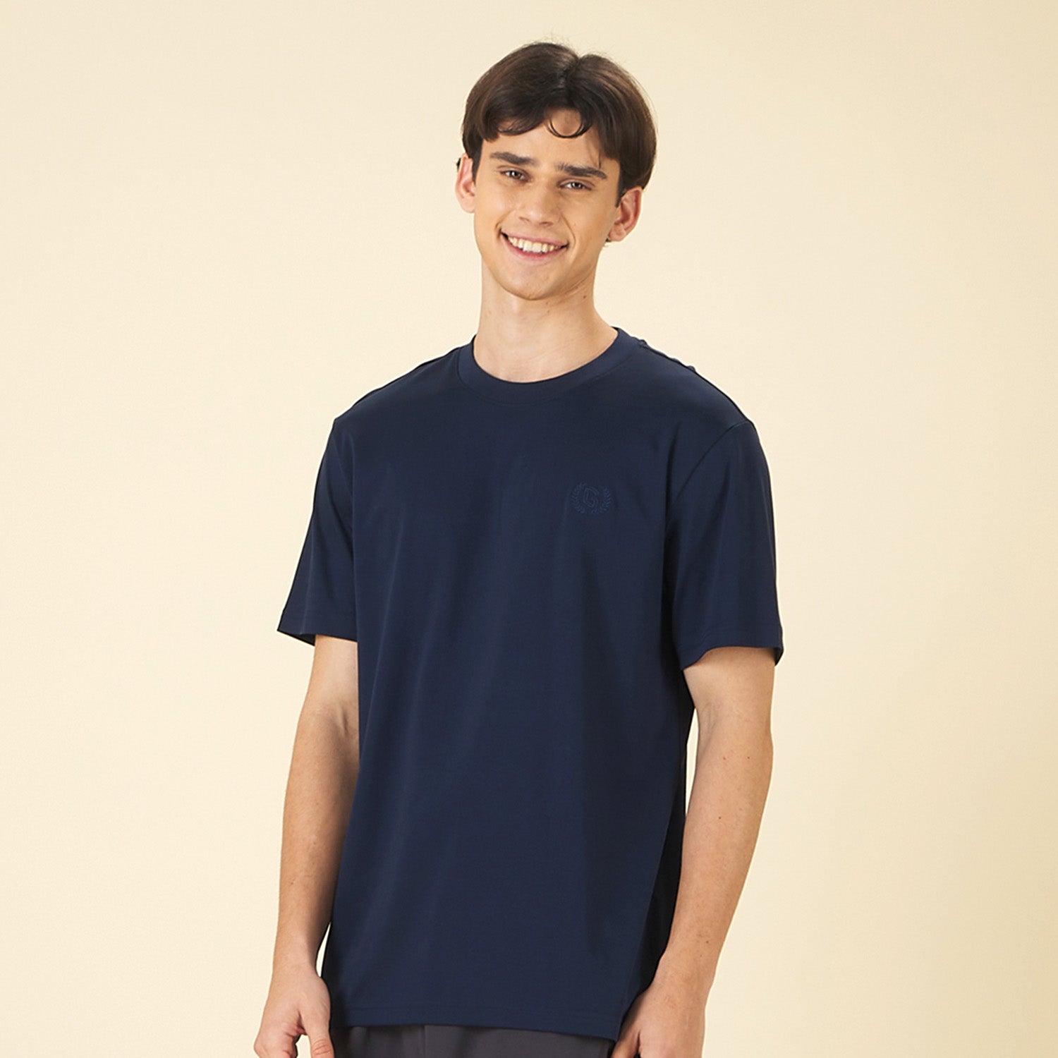 GIORDANO Men's Liquid Touch Crew Neck Tee (01025802)
