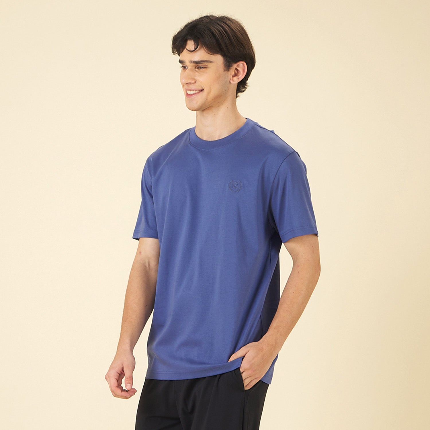 GIORDANO Men's Liquid Touch Crew Neck Tee (01025802)