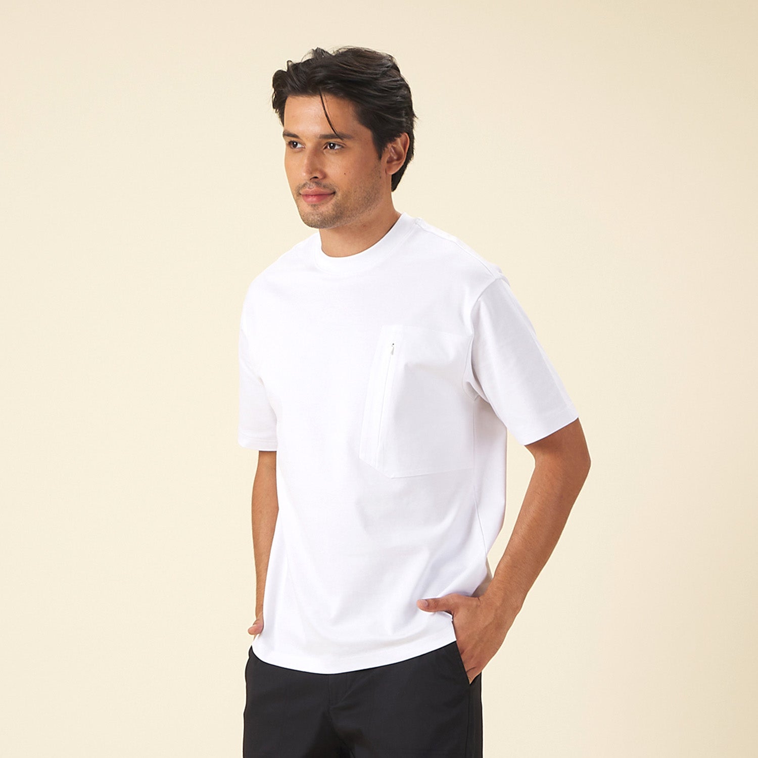 GIORDANO Men's Crew Neck Relax Fit Pocket Tee (01025208)