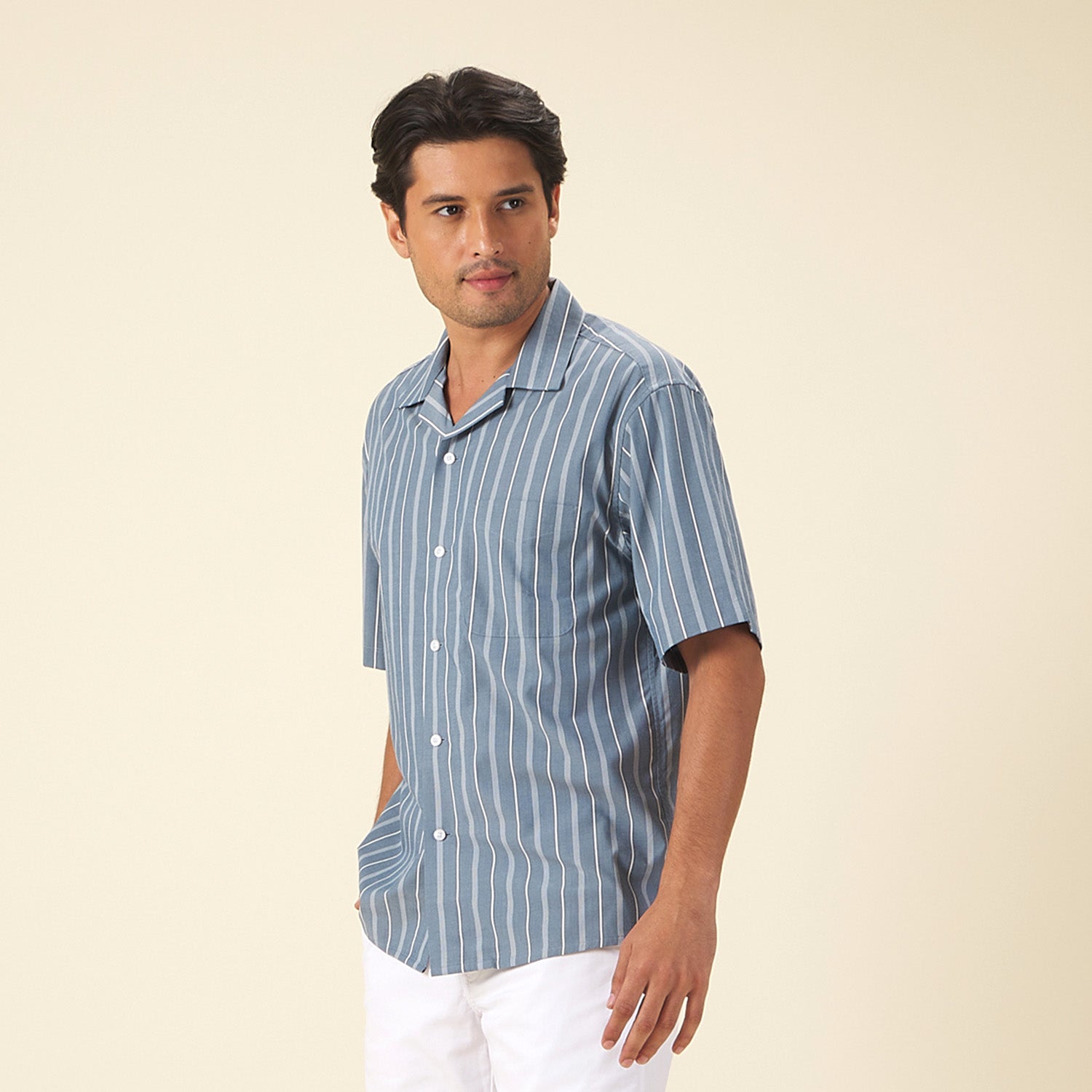 GIORDANO Men's Twill Relax Fit Short Sleeves Shirt (01045234)