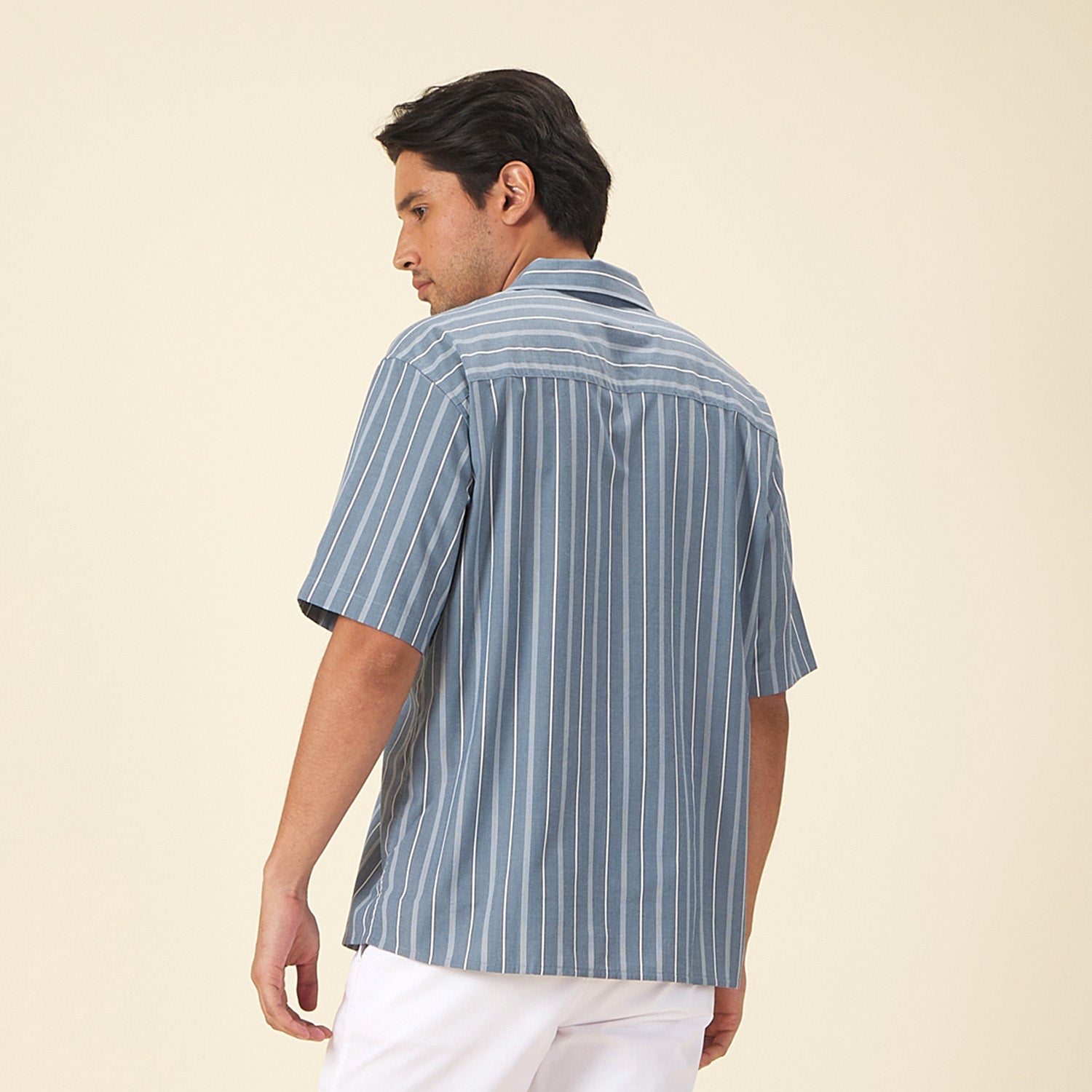 GIORDANO Men's Twill Relax Fit Short Sleeves Shirt (01045234)