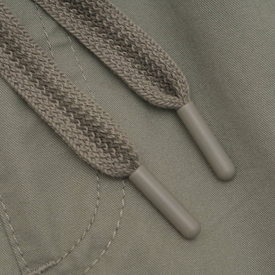 GIORDANO Men's Classic Man  Cotton Twill Mid Rise Slim Tapered Fit Bermuda Shorts (01105205)