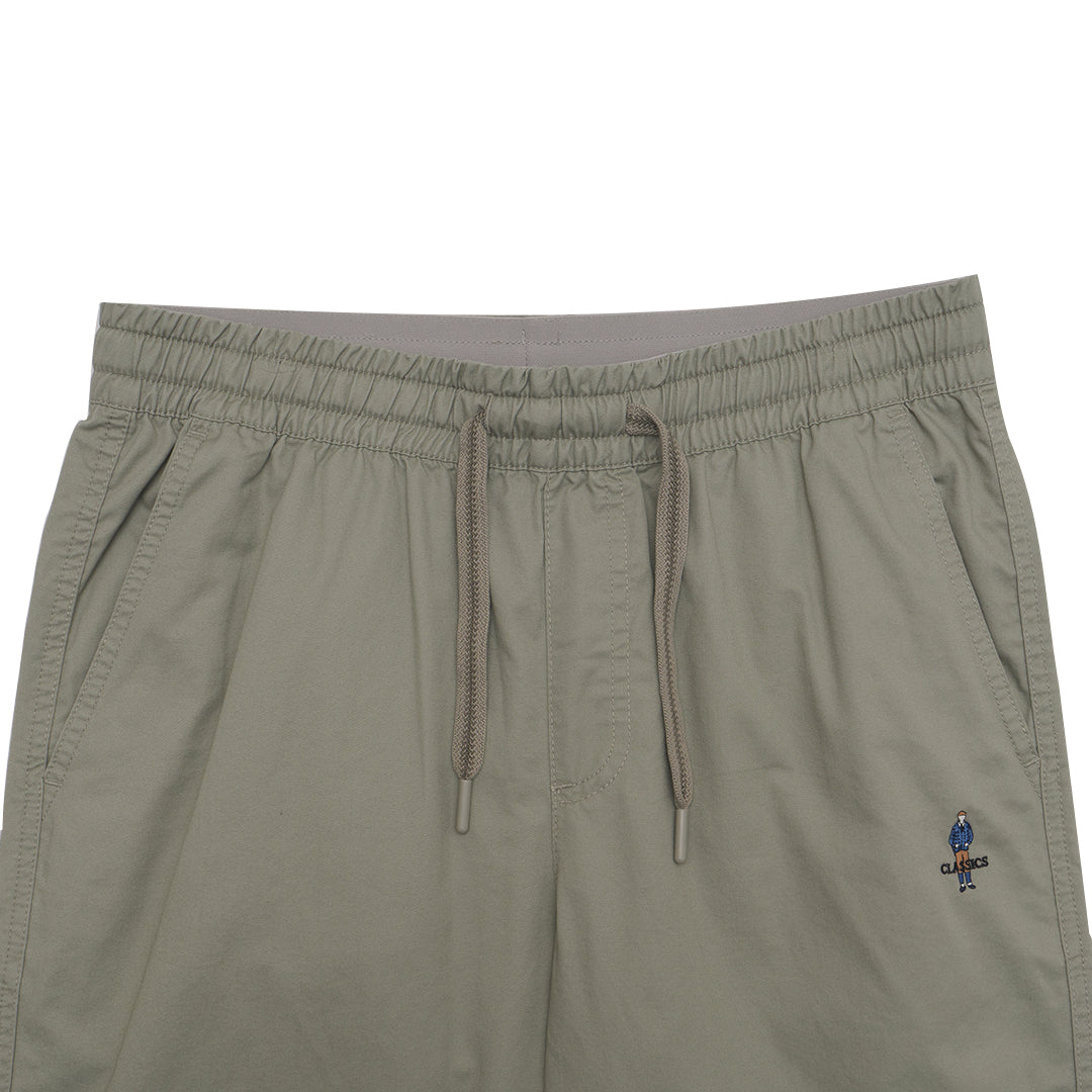 GIORDANO Men's Classic Man  Cotton Twill Mid Rise Slim Tapered Fit Bermuda Shorts (01105205)