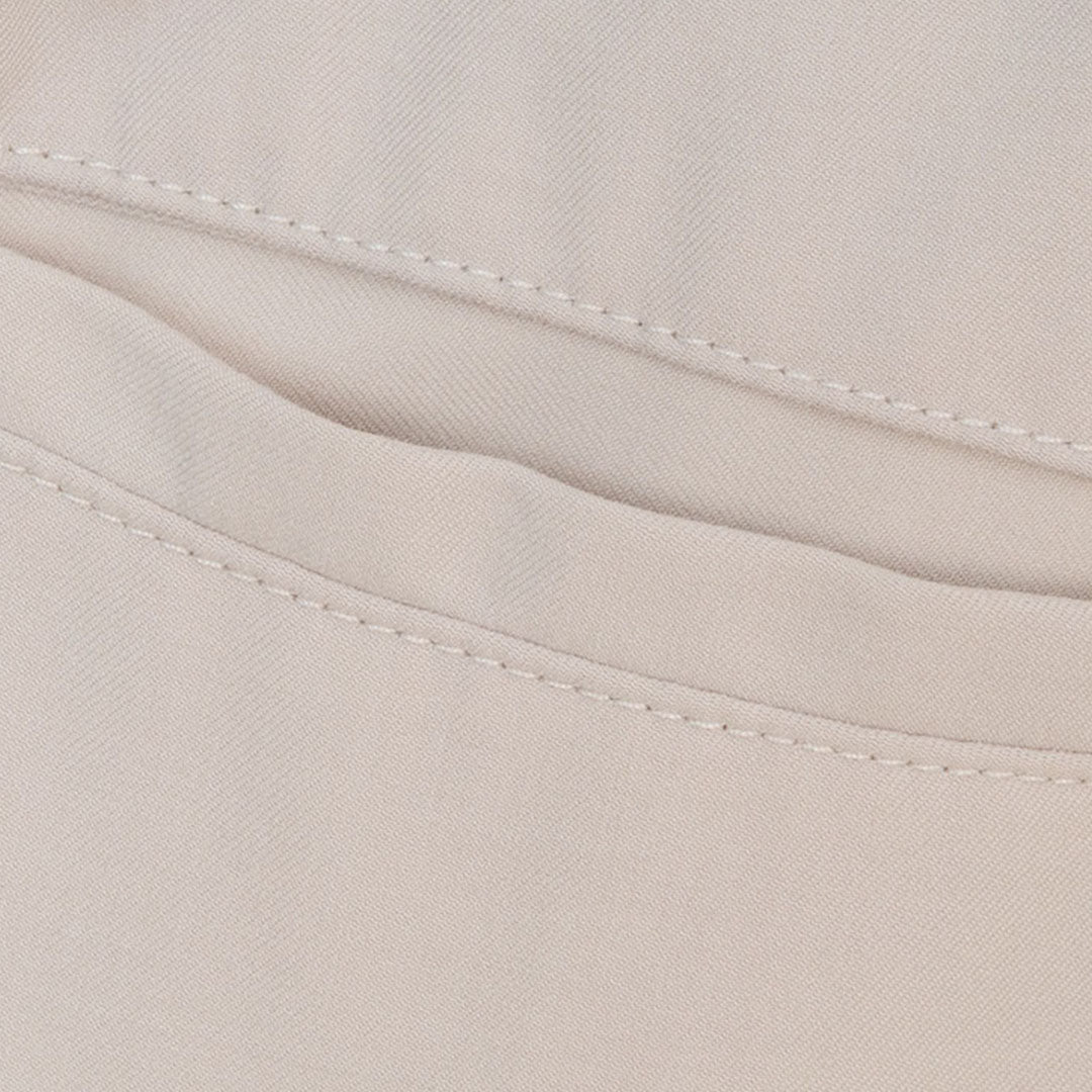 GIORDANO Men's Twill Mid Rise Loose Straight Fit Khakis (01116008)