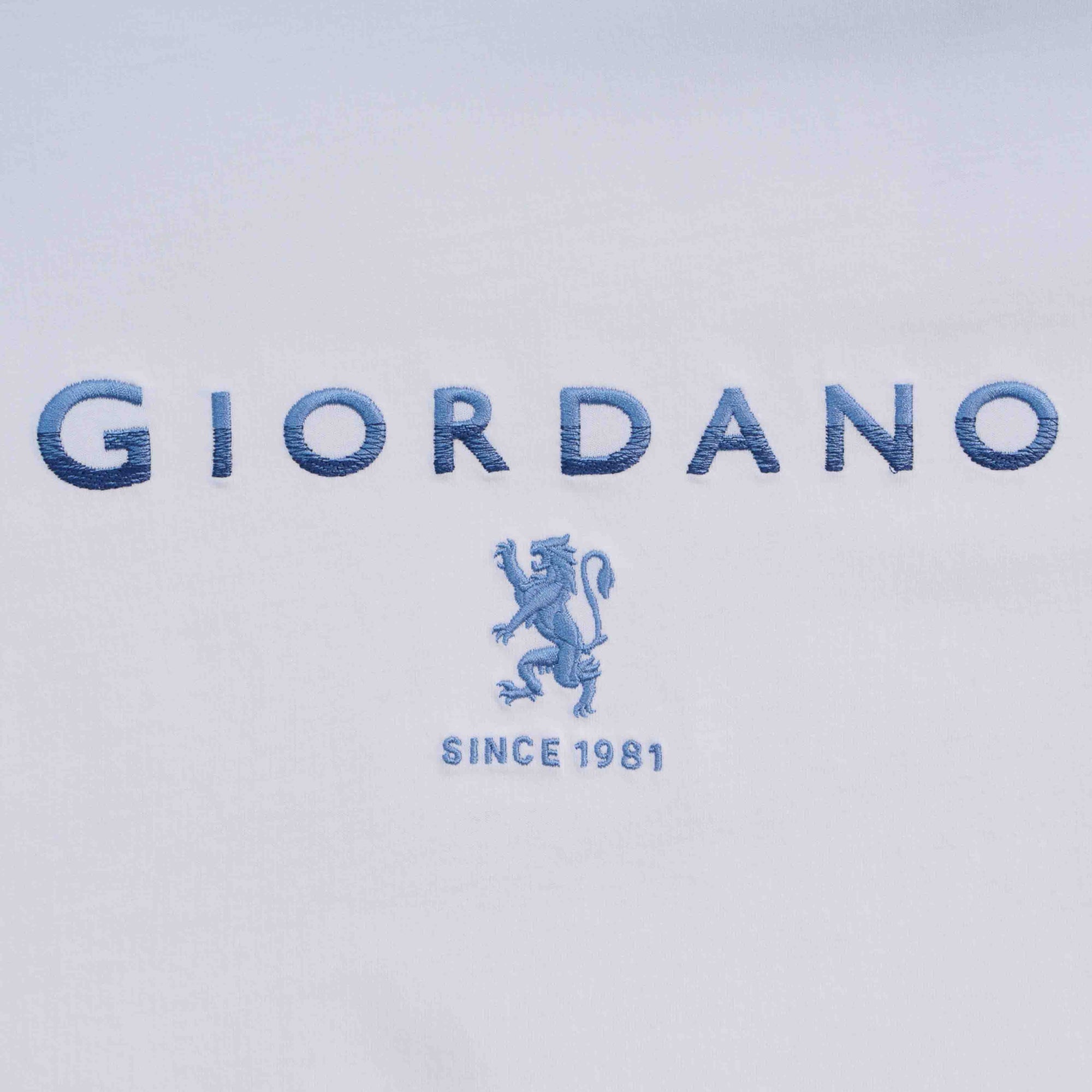 GIORDANO Men's Slim Fit Lion Logo Tee (01096202)