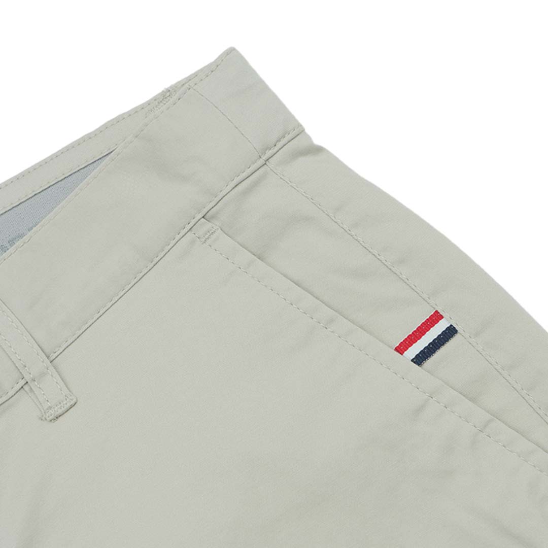 GIORDANO Men's Classic Man Cotton Spandex Low Rise Slim Tapered Fit Bermuda Shorts (01105202)