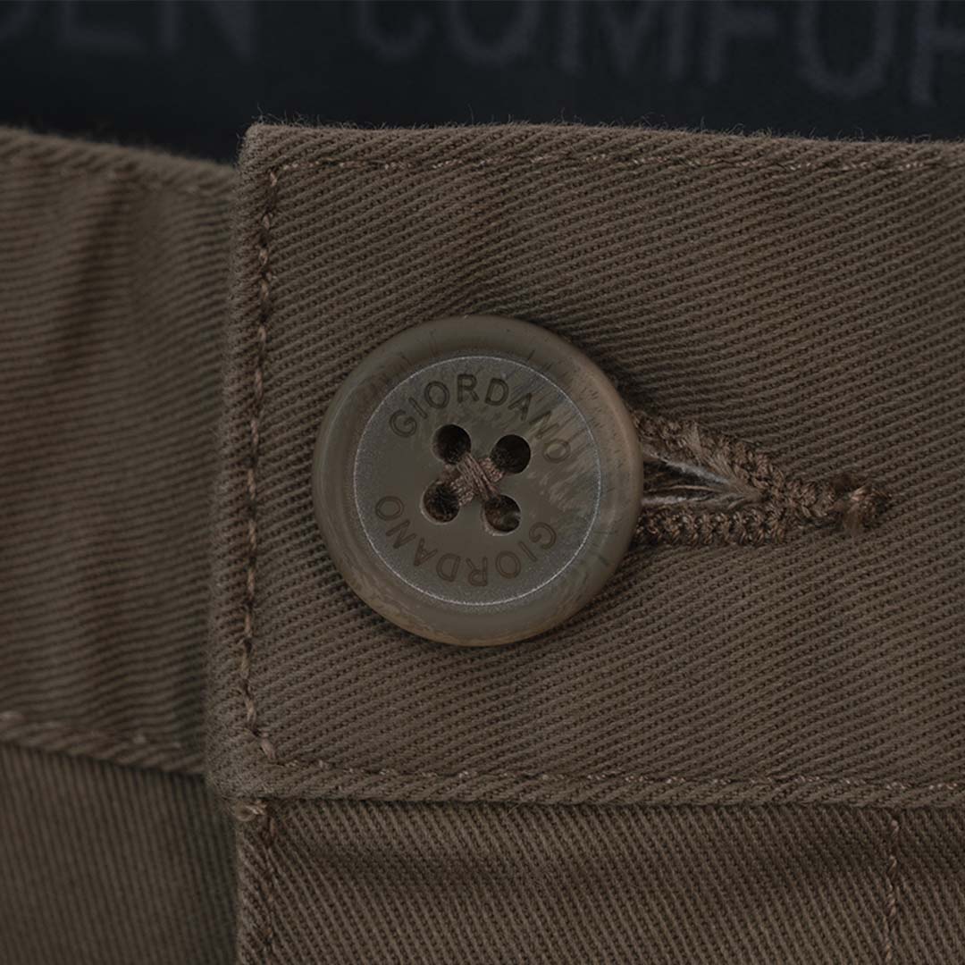 GIORDANO Men's Cotton Spandex Twill Mid Rise Regular Straight Fit Khakis (01116027)