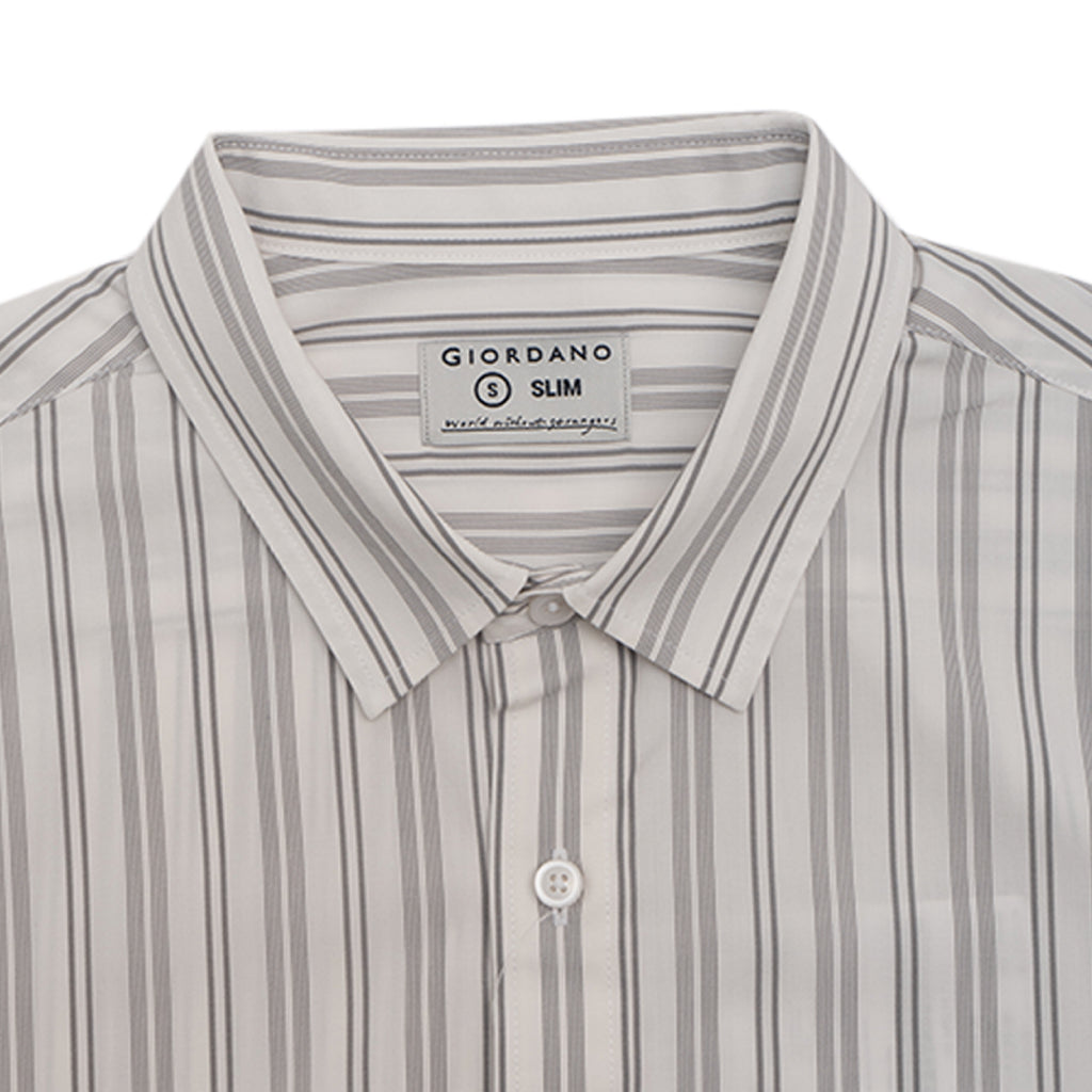 GIORDANO Men's Twill Slim Fit Short Sleeves Shirt (01045214)